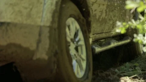 Car stuck in mud Stock-Footage 73004624