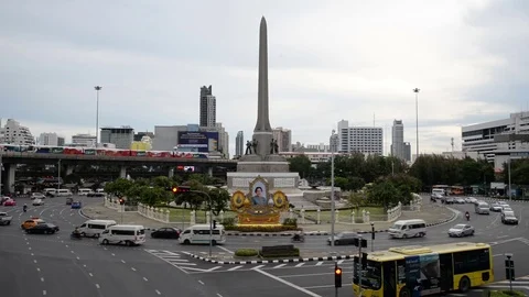 Car traffic Stock Footage 71004092
