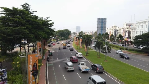 Car traffic Stock Footage 106333581