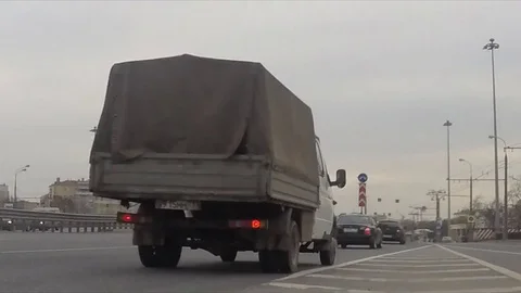 Car Traffic On Highway on spring day Timelapse 스톡 동영상 77285684