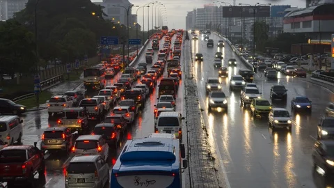 Car in traffic jam in time lapse Stock-Footage 121867662