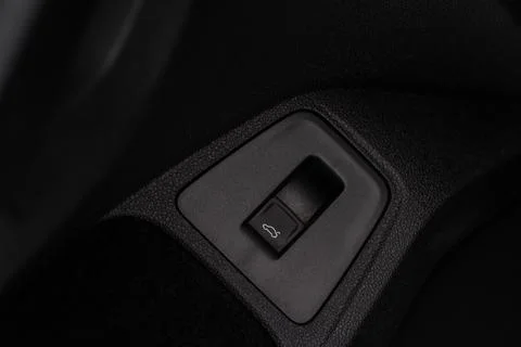Car trunk open button. Electric trunk switch controller. Car trunk electric l Foto stock