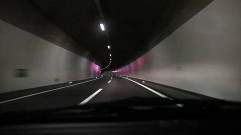 Car in tunnel Video stock 83152043