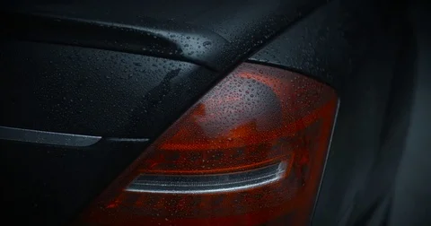 Car turning lights is on. Vídeo Stock 80356917