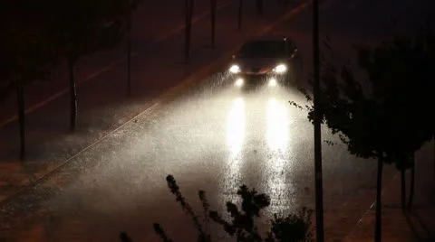 Car under the rain Video stock 8908870