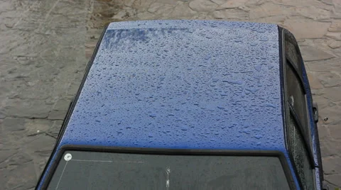 Car under rain Video stock 31403687