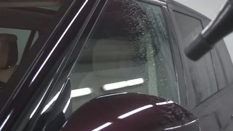 Car wash. Drying wet windshield 스톡 동영상 155846128