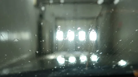 Car wash from inside the car. Видео 105175625