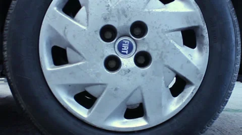 Car Wheel being lifted 库存影片 34603756