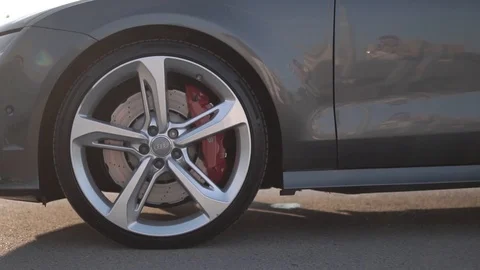 Car wheel close look slow motion 스톡 동영상 101892742
