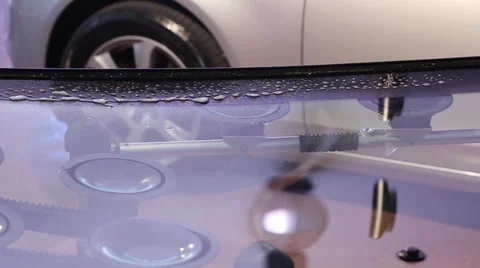 Car windshield repair and replacement Video stock 32103822