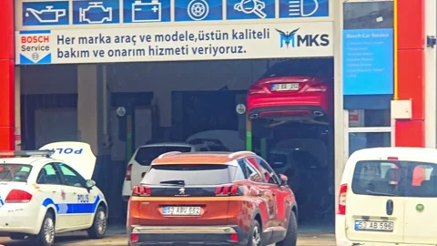 Car workshop in the city Stock-Footage 277174612