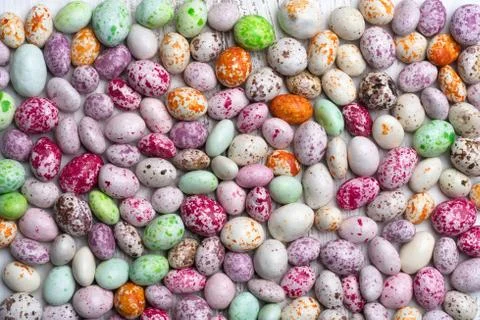Caramel imitating multi-colored pebbles. Foto stock