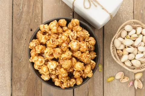 Caramel popcorn Stock Photos