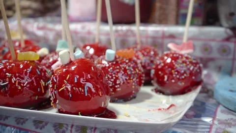 Caramelized apple on a tray ready for consumption Stock Footage 295390802