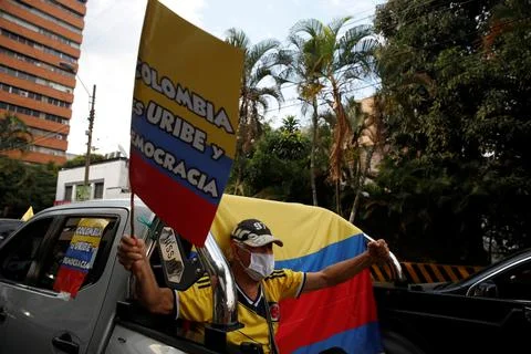 Caravan organized in Cali to show support for fomer Colombian President Alvaro U Fotos de archivo