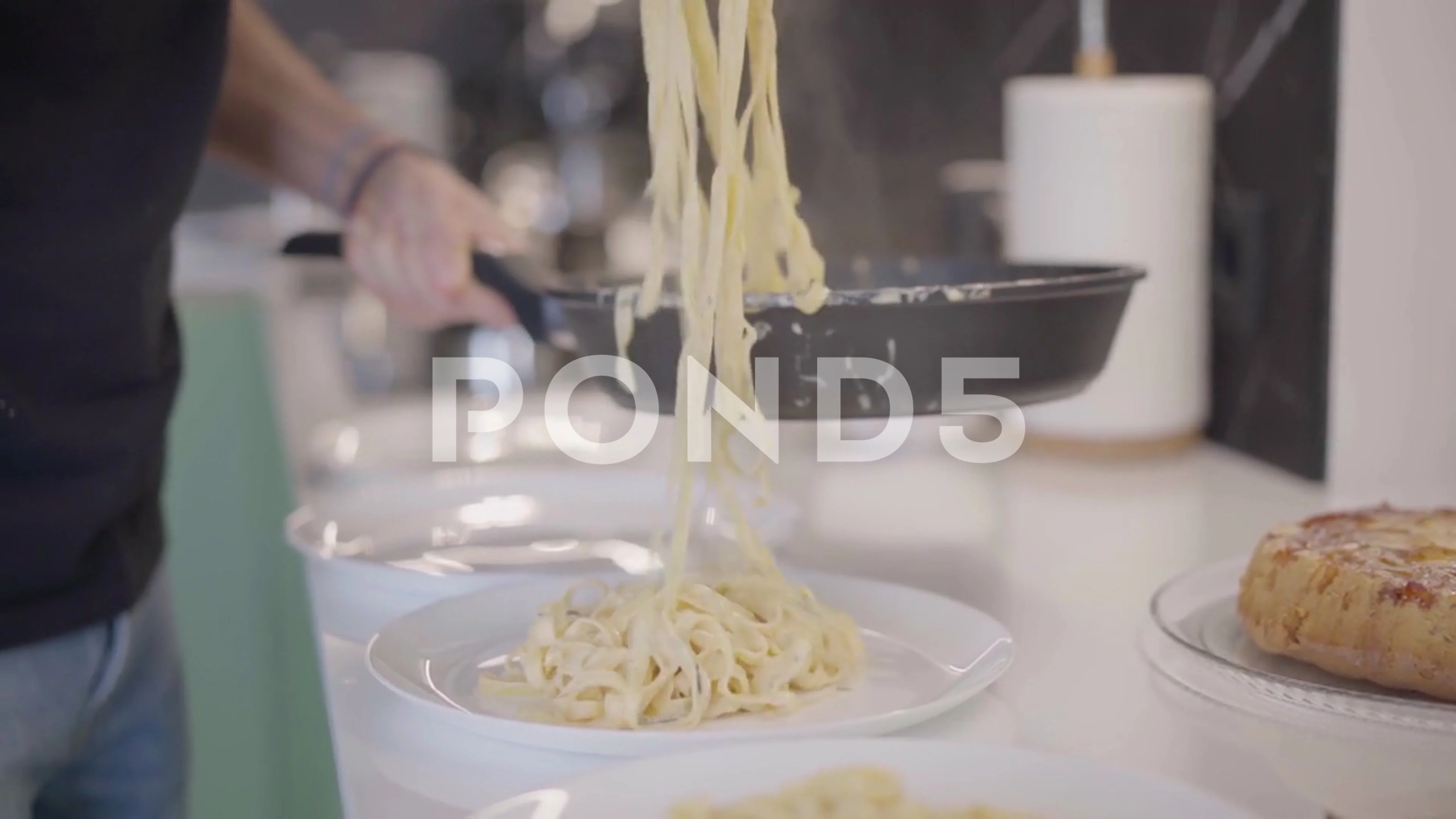 Making Pasta alla Carbonara in Hestan ProBond Cookware 