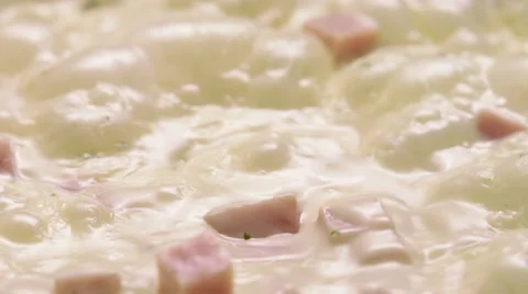 Carbonara sauce cooking Stock Footage 61828806