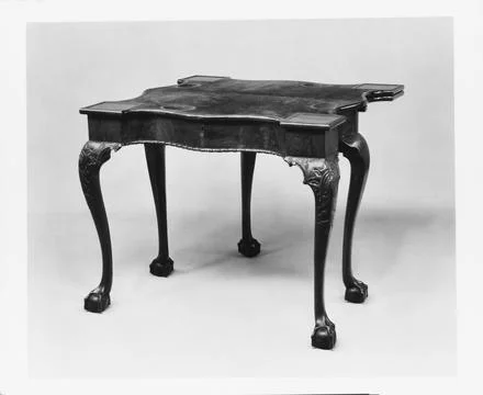 Card and backgammon table 176090 American The upper playing surface of this.. 写真素材