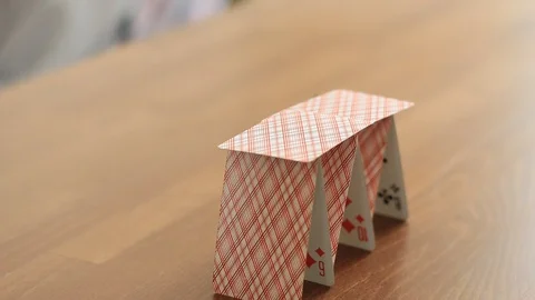 Card house collapsing Vídeo Stock 87226406