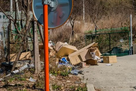 Cardboard boxes filled with trash Foto stock