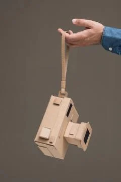 Cardboard camera Stock-Fotos