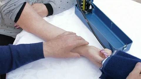 Cardiac Pressure Video stock 104930563