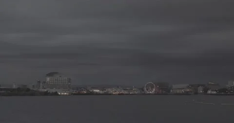 Cardiff Bay Lightning Storm 스톡 동영상 220426031