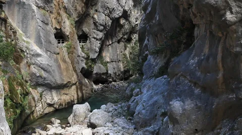 Cares Canyon 库存影片 32670258