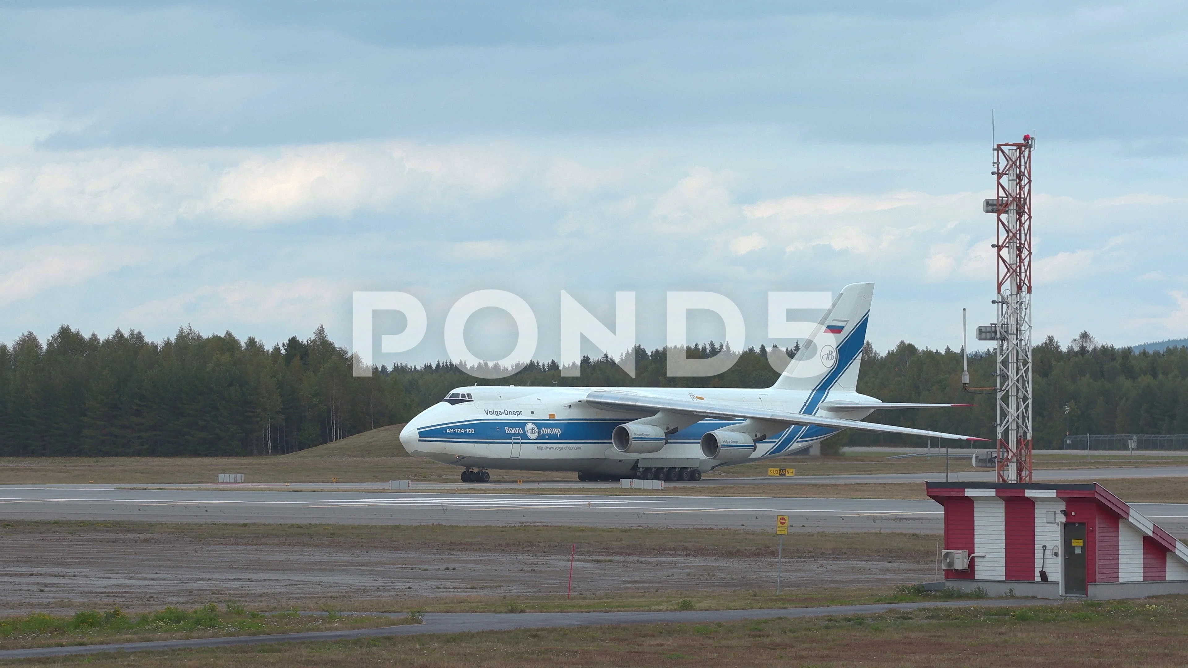 Cargo Airplane Antonov An-124 Taxiing Si... | Stock Video | Pond5