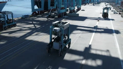 Cargo container transporter Stock Footage 171588677