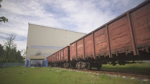 Cargo delivery by train to the big hangar, business Stock Footage 115052569