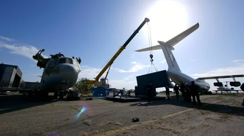 Cargo plane and helicopter 6 Vídeo Stock 11149809