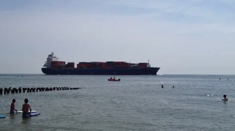 Cargo ship in 1080p Stock-Footage 36462174