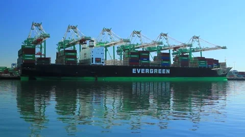 CARGO SHIP BEING LOADED Stock Footage 913210