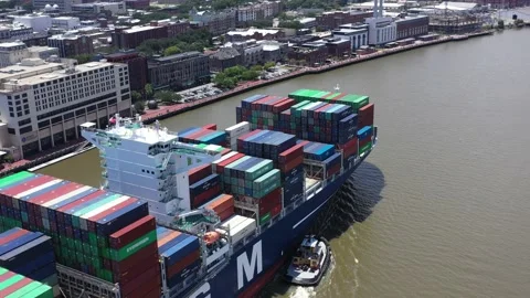 Cargo Ship Fly Around Stockbeeldmateriaal 135466229