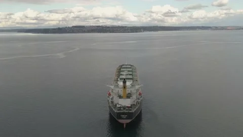 Cargo Ship Flyover From The Front 動画素材 184318636