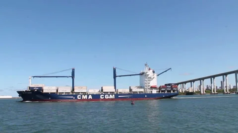 Cargo ship leaving the city Video stock 36009712