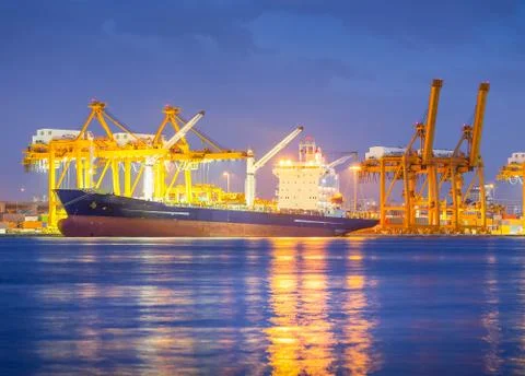 Cargo ship 库存照片