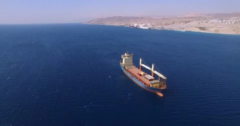 Cargo ship  at the red sea Vídeos de archivo 69054954