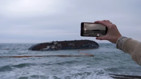 Cargo ship at sea Video stock 122401025