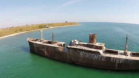 Cargo shipwreck , aerial view Video stock 81944906
