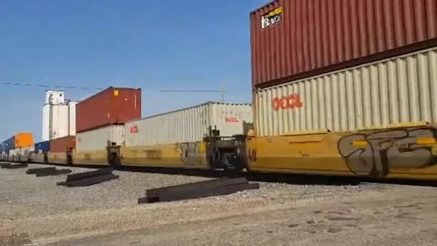 Cargo train Vídeos de archivo 133649745