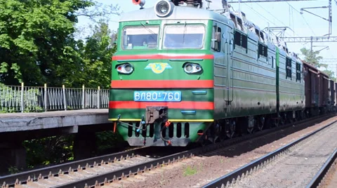 Cargo train with long wagon line, railway transportation, Ukrzaliznytsia. 스톡 동영상 37870085