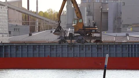 Cargoship unloading load Video stock 49820984