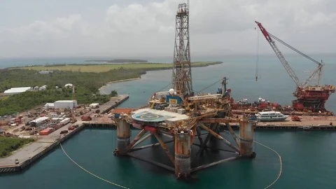 Caribbean: Oil Rig Video stock 97086961