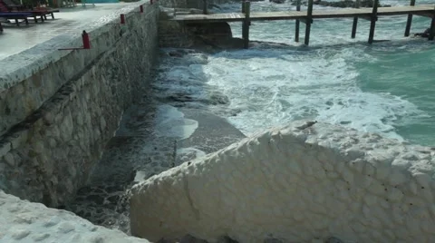 Caribbean Waves Splash on Stairs 스톡 동영상 58846232