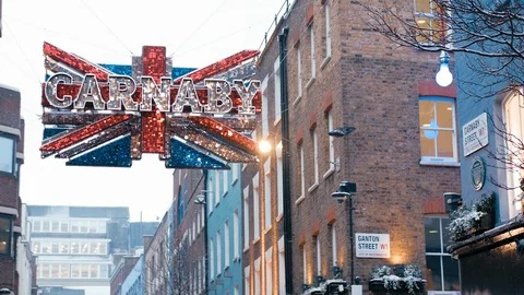 Carnaby Street in the Snow 動画素材 121158043