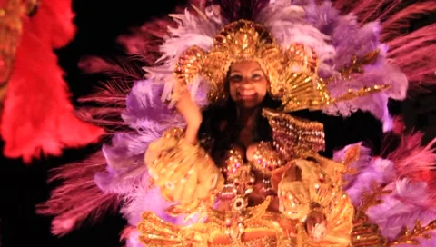 Carnaval-Close Up of Woman of Float (HD) co Stock Footage 1183945