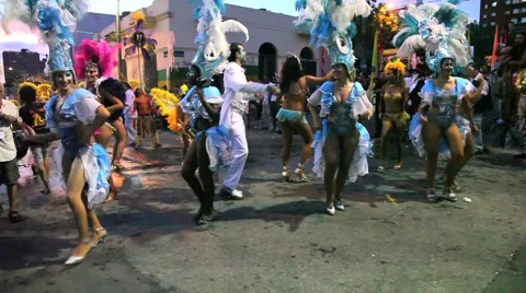 Carnaval Dancers Видео 4885990
